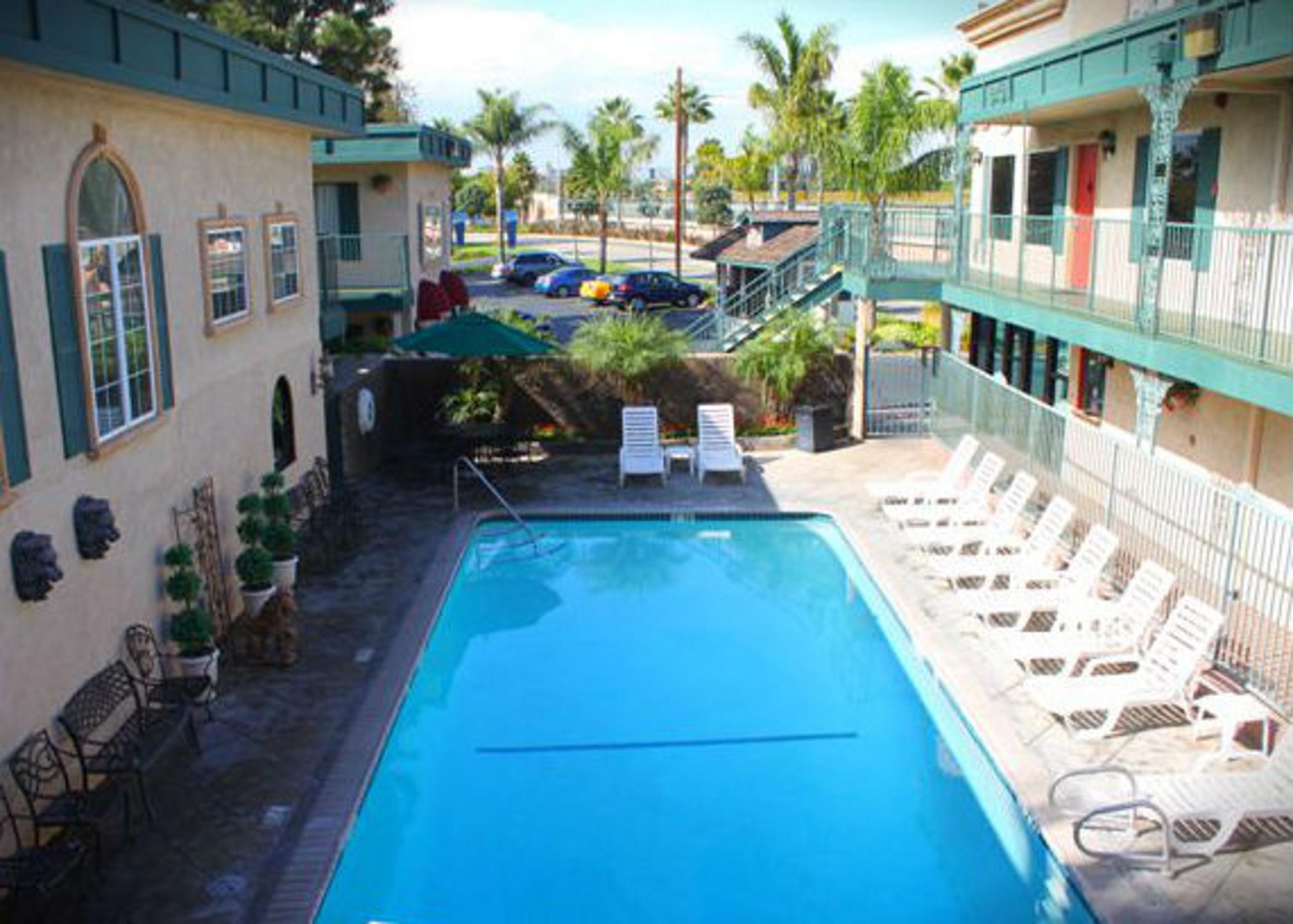 Hotel Home2 By Hilton 3*