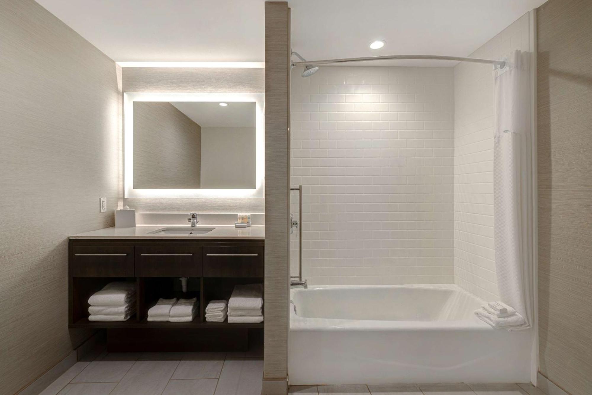 Home2 By Hilton Hotel 3*